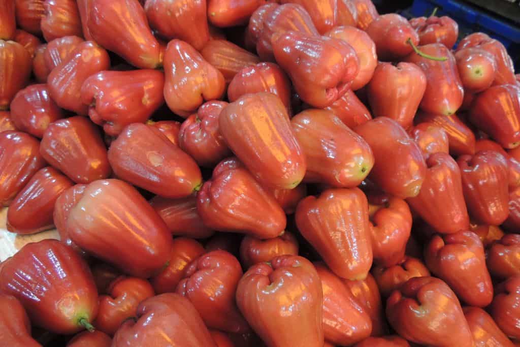 Rose apple - exotic fruits pictures and names